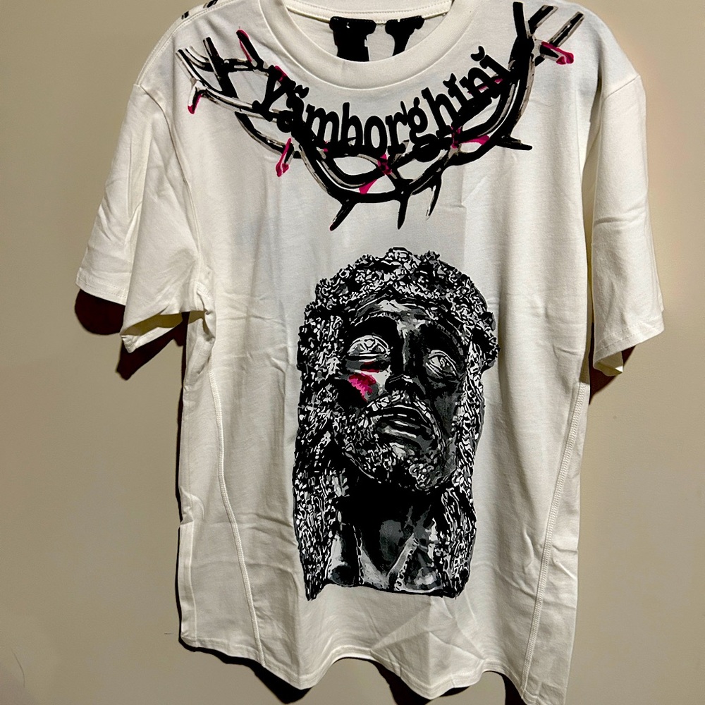 Brand New Men’s sized small Vlone tshirt.